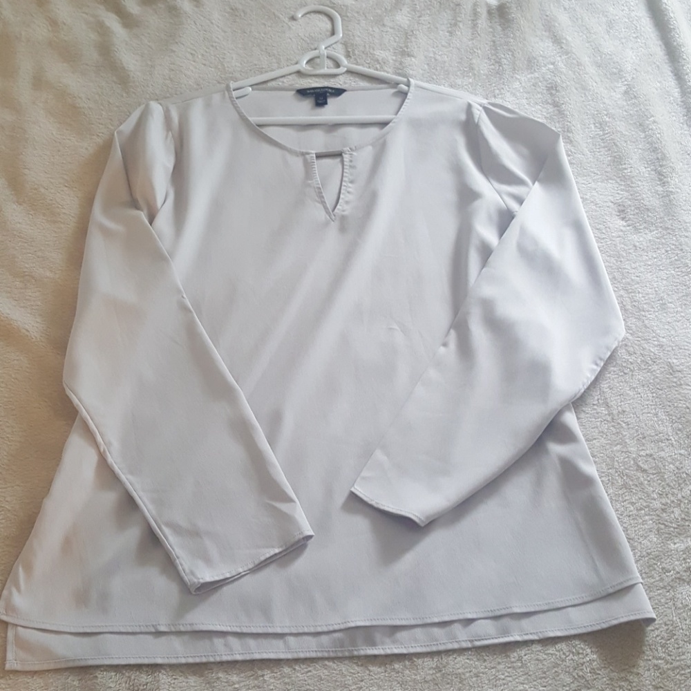 Banana Republic blouse with key hole neckline